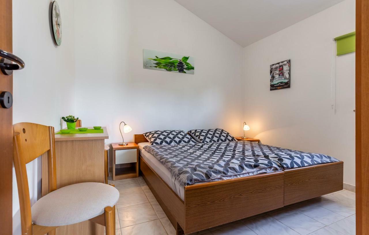 Apartment Denis เมดูลิน ภายนอก รูปภาพ