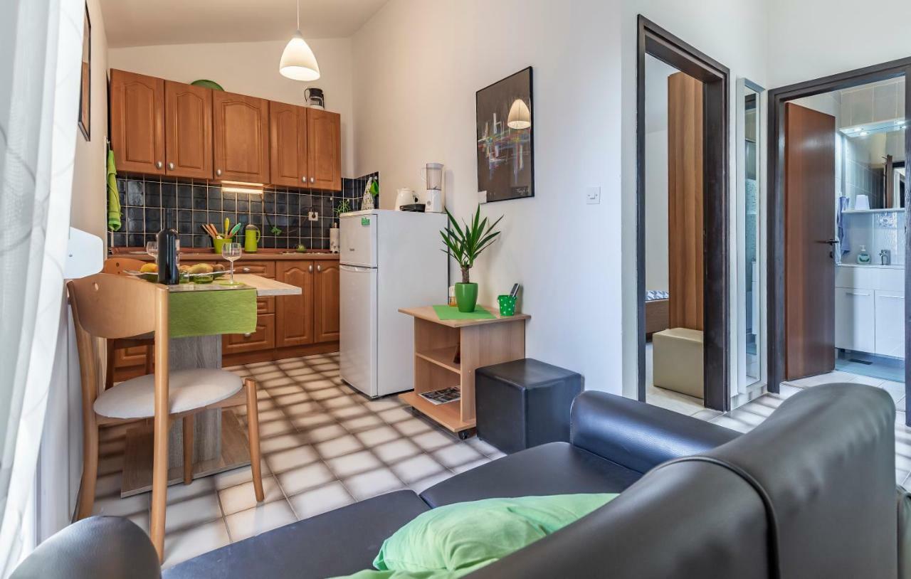 Apartment Denis เมดูลิน ภายนอก รูปภาพ